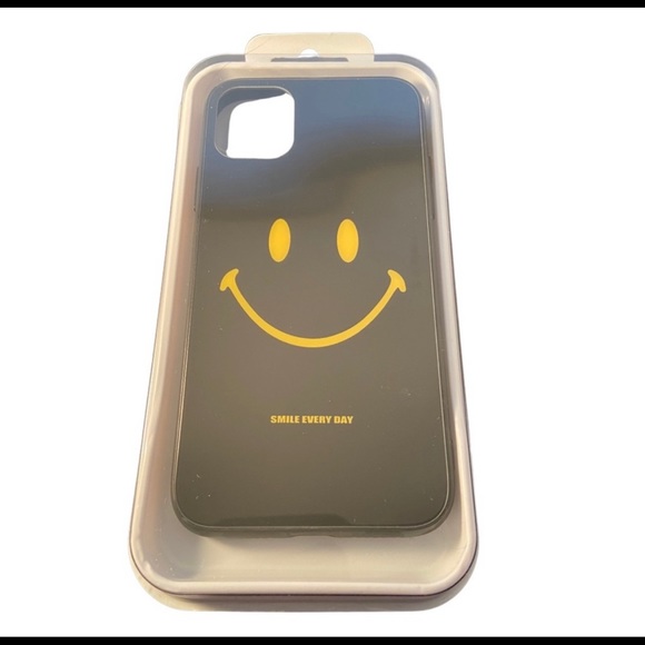 •FREE ADD ON• NWT- iPhone 11 Case - Picture 2 of 2